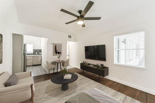 apt-4-415 Fairview Ave, Houston, TX, 77006-3041 | Card Image