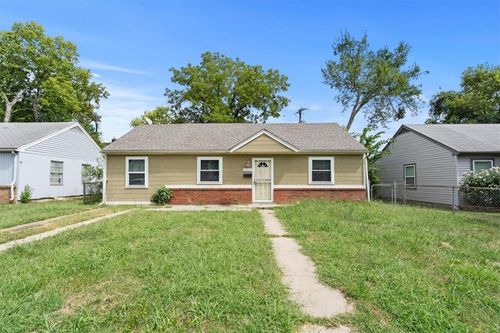 8037 Wabash Ave, Kansas City, MO, 64132-2374 | Card Image