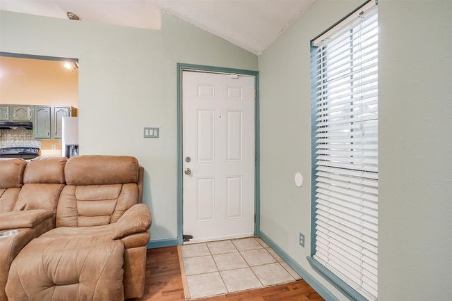 7228 Wayfarer Trl, House other with 4 bedrooms, 2 bathrooms and null parking in Fort Worth TX | Image 5