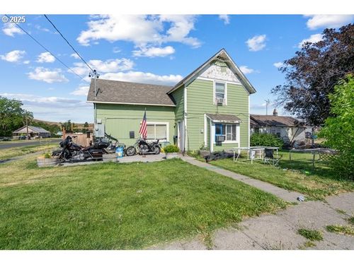203 Depot St, Milton-Freewater, OR, 97862-1843 | Card Image