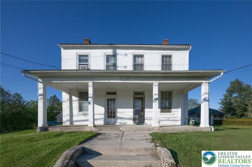 4299 Lanark Rd, Center Valley, PA, 18034-8603 | Card Image