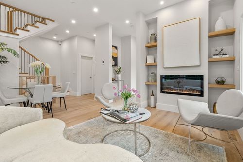 1-2202 Commonwealth Ave, Auburndale, MA, 02466-1804 | Card Image