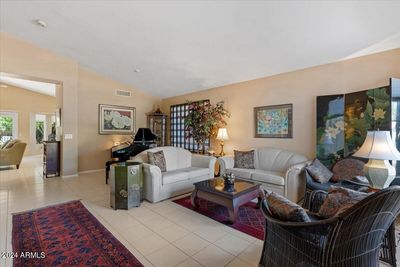 1441 W Canary Way, House other with 3 bedrooms, 2 bathrooms and null parking in Chandler AZ | Image 3