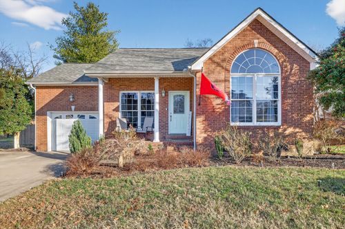 961 Chesire Way, Gallatin, TN, 37066-7131 | Card Image