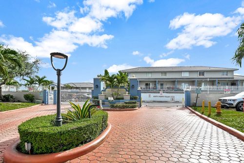 apt-101b-8330 Nw 103rd St, Hialeah Gardens, FL, 33016-4656 | Card Image