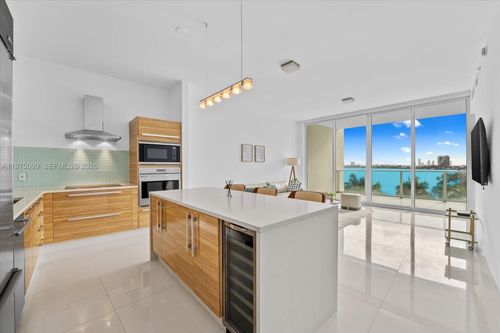apt-605-2020 N Bayshore Dr, Miami, FL, 33137-5154 | Card Image