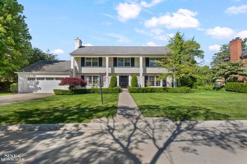 11 Wellington Pl, Grosse Pointe, MI, 48230-1919 | Card Image