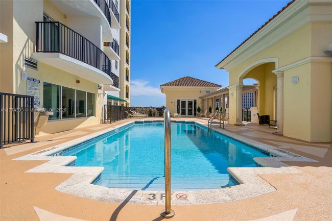 APT-207 - 1627 Sw 37 Th Ave, Condo with 2 bedrooms, 2 bathrooms and null parking in Miami FL | Image 26