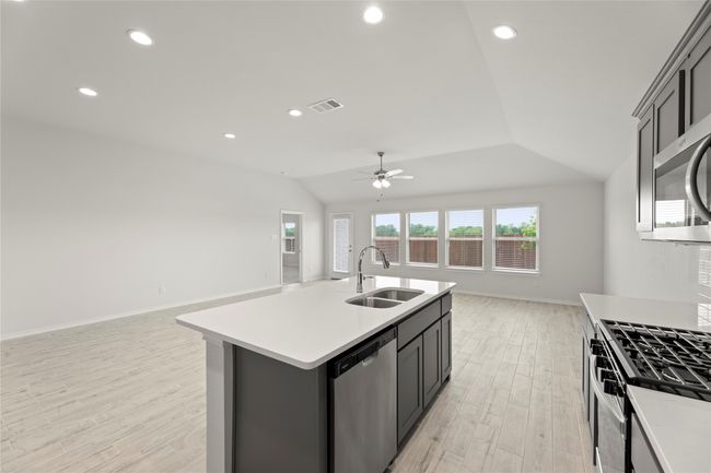 201 Bandit Trl, House other with 4 bedrooms, 2 bathrooms and null parking in Terrell TX | Image 8