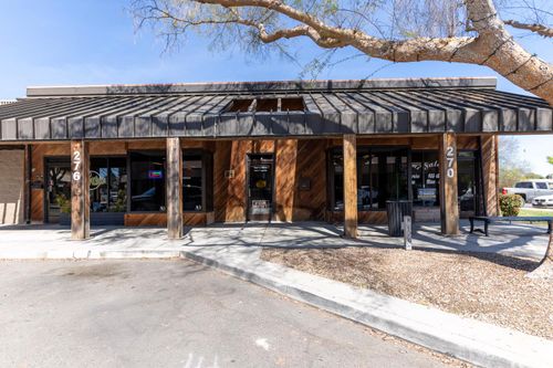 270 N 5th St, Coalinga, CA, 93210-1702 | Card Image