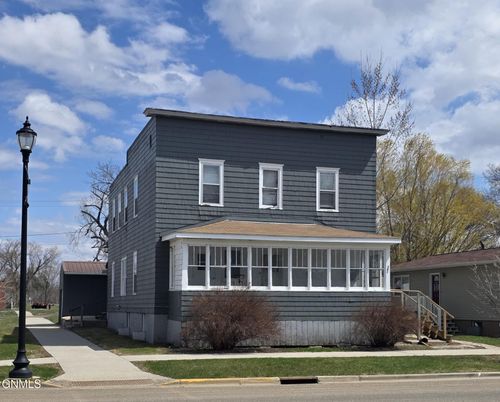 205 3rd Ave Se, Valley City, ND, 58072-3409 | Card Image