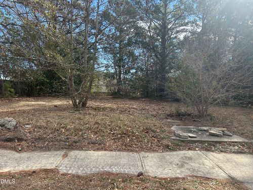 207 S Magnolia Ave, Dunn, NC, 28334-4902 | Card Image