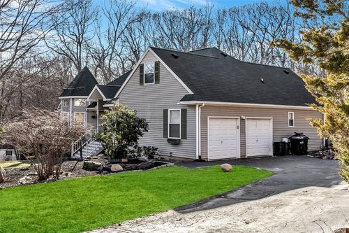 9 Bayberry Rd, Wading River, NY, 11792-1802 | Card Image
