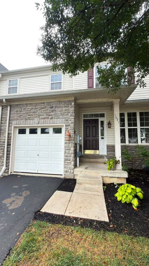 1071 King Way, BREINIGSVILLE, PA, 18031-1482 | Card Image