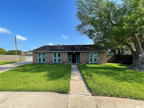 16510 Oxnard Ln, Friendswood, TX, 77546-3332 | Card Image