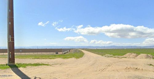 11800 Matra Ave, Rosamond, CA, 93560 | Card Image