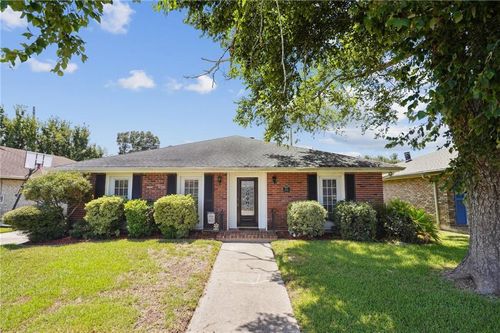 4213 Loire Dr, Kenner, LA, 70065-1749 | Card Image
