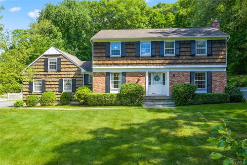 14 Briarwood Ln, Pleasantville, NY, 10570-3508 | Card Image