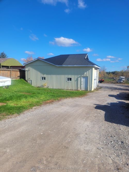 200 Lindsay St S, Lindsay, ON, K9V2N3 | Card Image