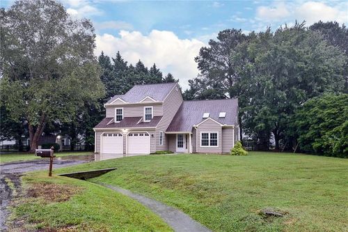 306 Meadowlake Rd, Yorktown, VA, 23693-3617 | Card Image