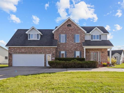 2296 Stonefield Dr, Flushing, MI, 48433-2665 | Card Image