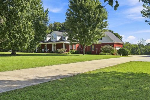 907 Donaldson Grove Rd, Elora, TN, 37328-5125 | Card Image