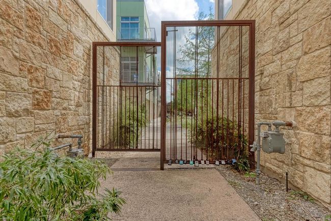Pedestrian Gate | Image 33