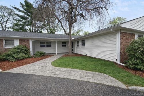 363 Oxhead Rd, Stony Brook, NY, 11790-2342 | Card Image