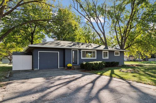200 Vicksburg Ln N, Plymouth, MN, 55447-4034 | Card Image