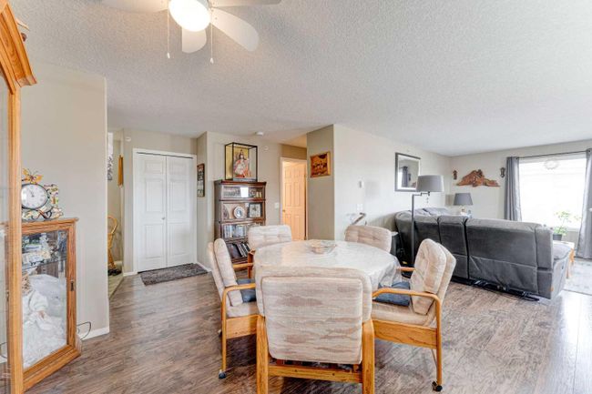 8429 - 304 Mackenzie Way Sw, Home with 2 bedrooms, 2 bathrooms and 2 parking in Airdrie AB | Image 11