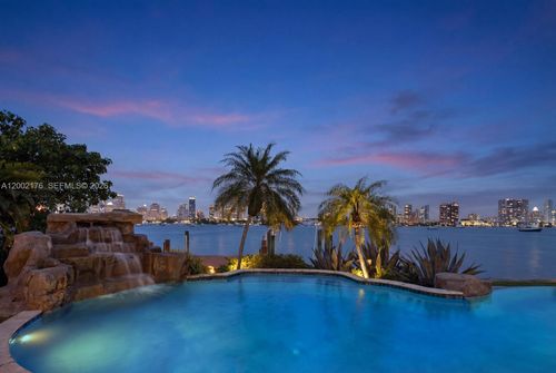 432 S Hibiscus Dr, Miami Beach, FL, 33139-5136 | Card Image