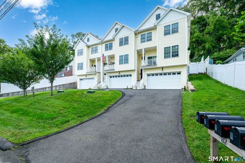 3-82 Columbus Pl, Stamford, CT, 06907-1610 | Card Image