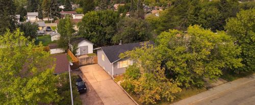 9822 80 Ave, Grande Prairie, AB, T8V3S6 | Card Image