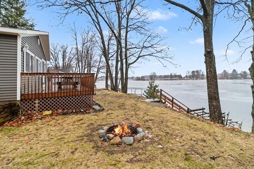 5303 S Eden Lake Rd, Custer, MI, 49405-8722 | Card Image