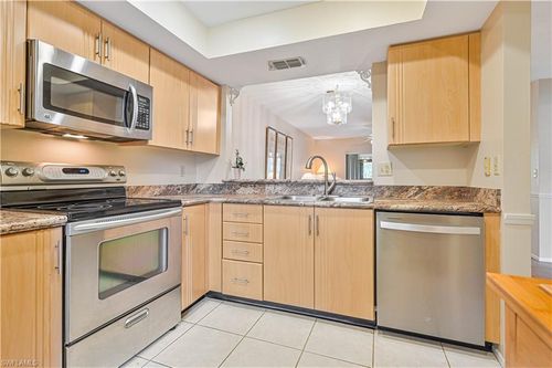 unit-3-8366 Charter Club Cir, FORT MYERS, FL, 33919-6877 | Card Image