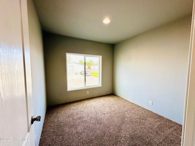 3rd Bedroom | Image 16