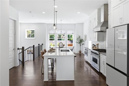 1801 Huntington Hills Ln Nw, Atlanta, GA, 30309-1820 | Card Image