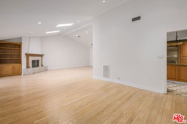 8760 White Oak Ave, House other with 4 bedrooms, 4 bathrooms and 8 parking in Sherwood Forest CA | Image 11