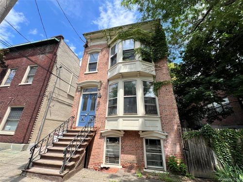 a-149 Chestnut Street, Albany, NY, 12210 | Card Image