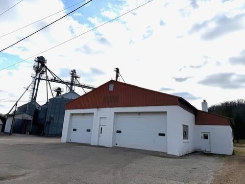 201 Bridge St, Millville, MN, 55957-8709 | Card Image