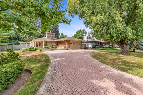 1123 Lakeshore Rd E, Oakville, ON, L6J1K9 | Card Image