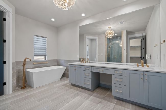 Primary Bathroom with dual vanity, soaking tub, walk in shower | Image 20