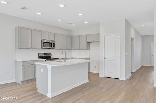 2-7665 Lumen Ln, Panama City, FL, 32408-4906 | Card Image