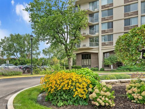 unit-12f-40 N Tower Rd, Oak Brook, IL, 60523-1123 | Card Image