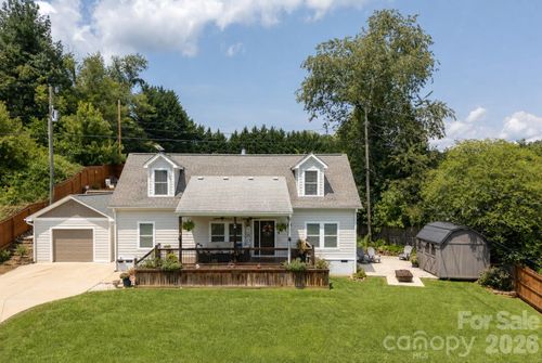 8 Blaines Way, Candler, NC, 28715-9326 | Card Image