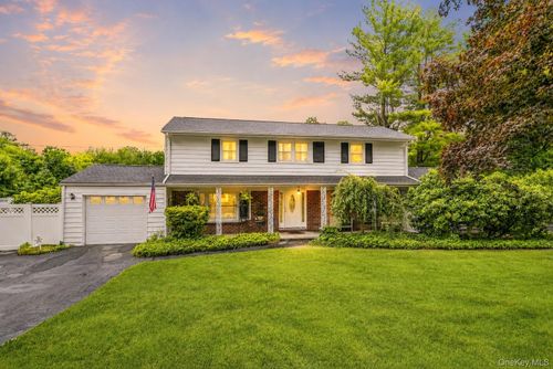 2590 Darnley Pl, Yorktown Heights, NY, 10598-2922 | Card Image