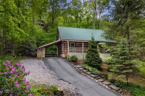 110 Forest Run, Sugar Mountain, NC, 28604-9660 | Card Image