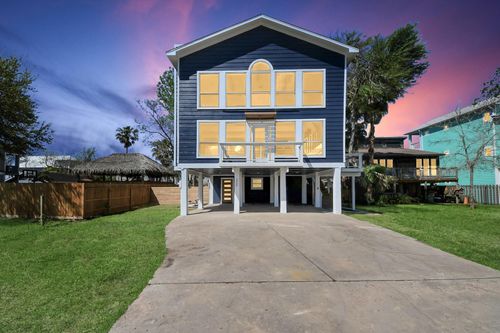 300 Narcissus Rd, Clear Lake Shores, TX, 77565-2331 | Card Image