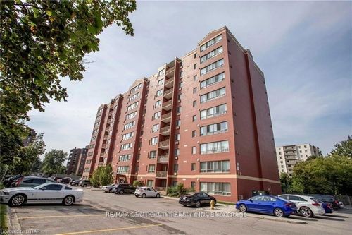 303-95 Base Line Rd W, London, ON, N6J4X3 | Card Image