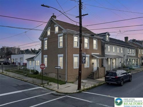 200 Church St, CATASAUQUA, PA, 18032-2515 | Card Image